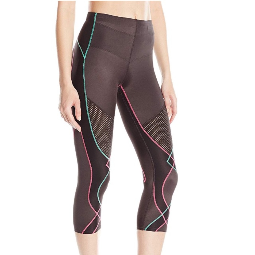 CW-X Capri Ventilator Cooling Compression Leggings
